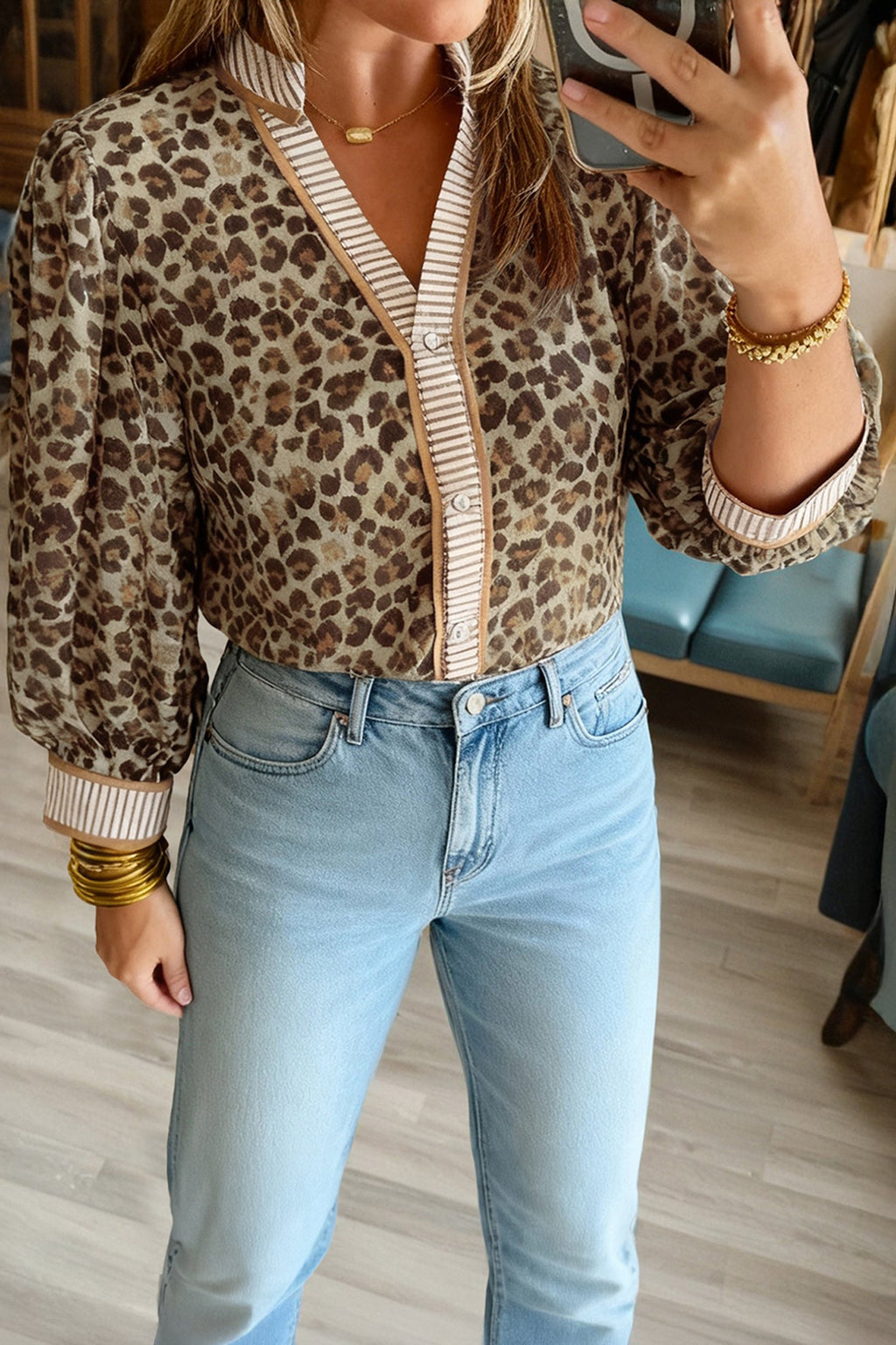 Leopard Contrast Stripe V-Neck Shirt