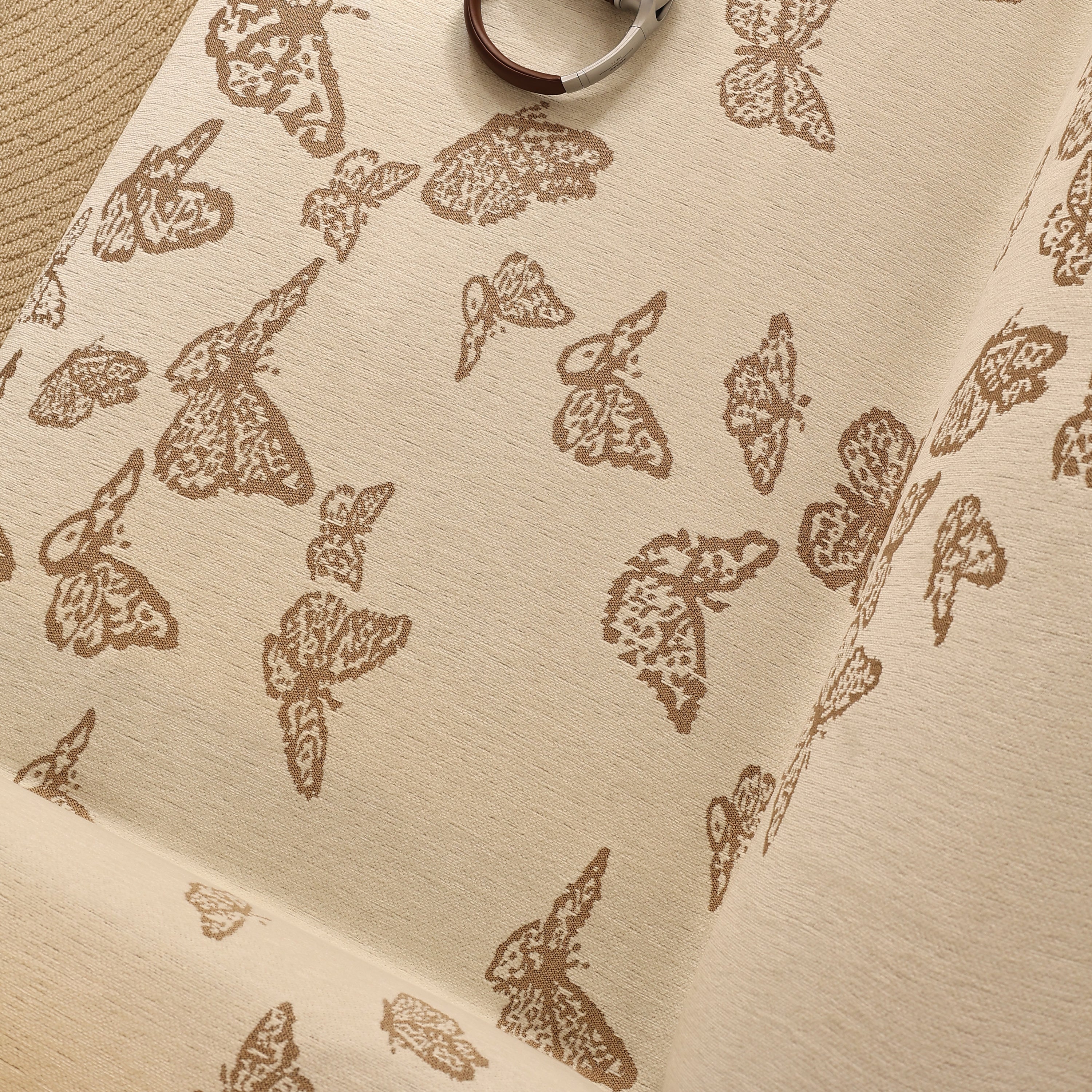 Butterfly Jacquard Soft Couch Blankets Cover for Couch Reversible Modern Sofa Slipcover Throw Covers