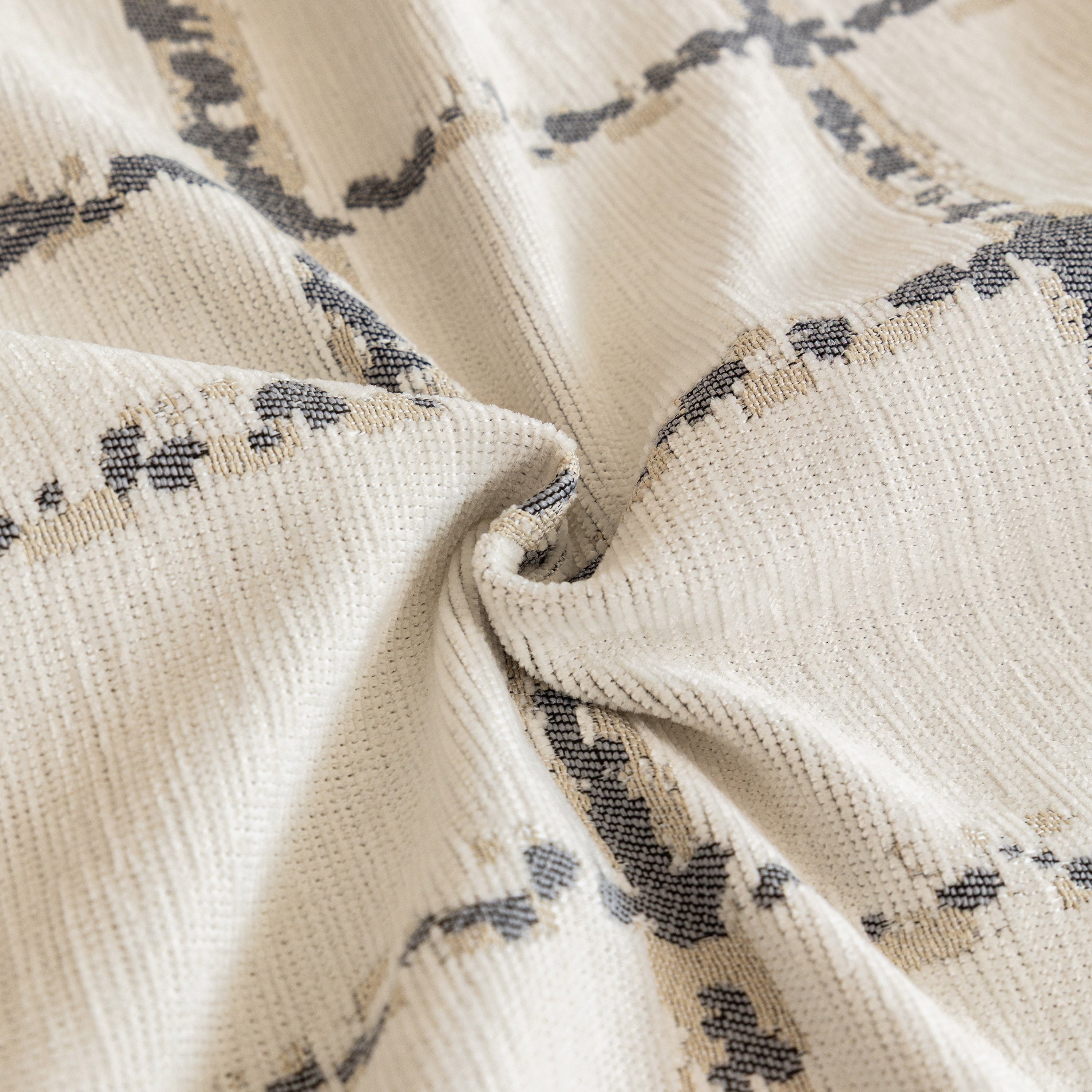 Grid Sofa Cover with Ruffle Skirt – Soft, Decorative, Full-Cover Couch Protector