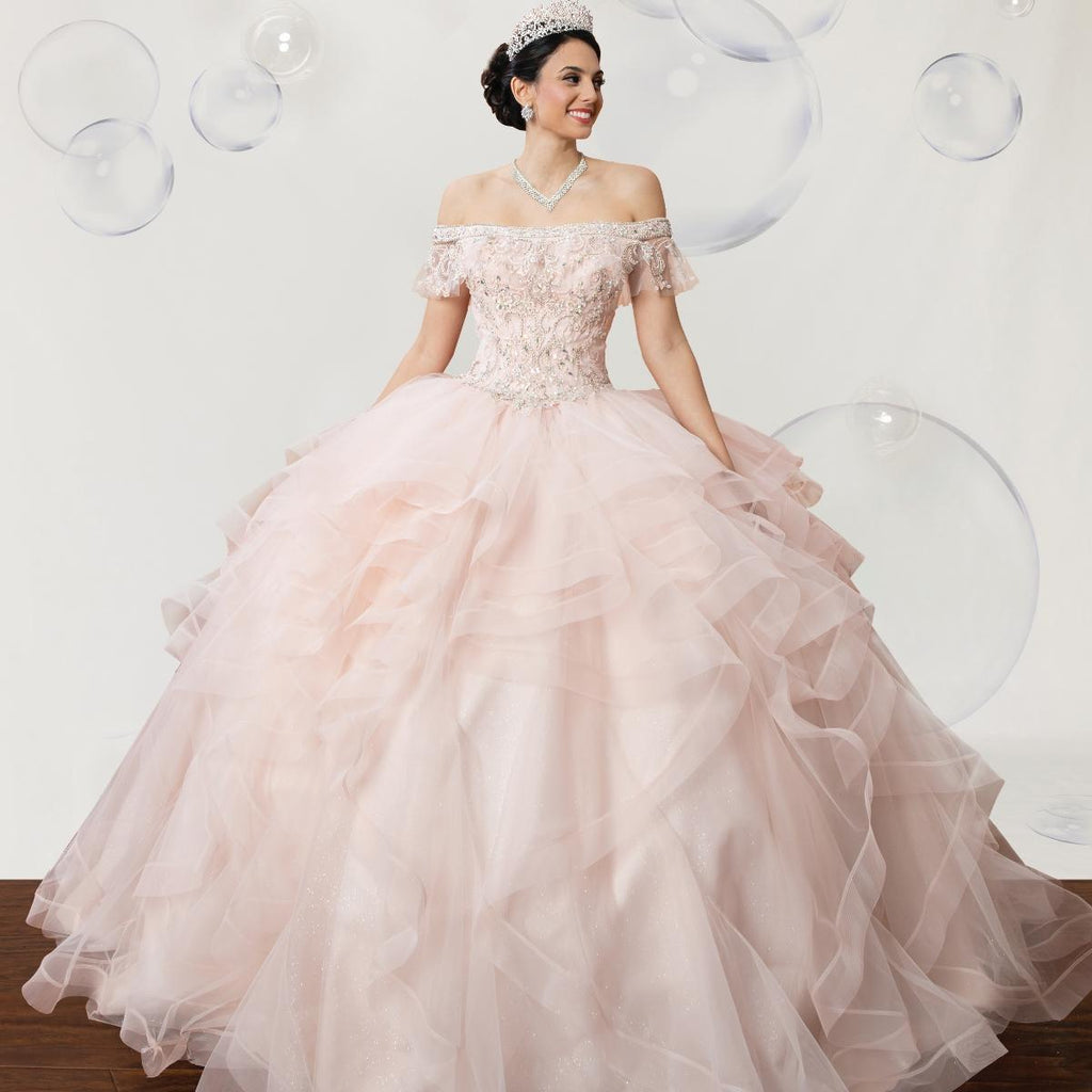 (LIVE 37) Gowns shine, lace details, light up occasions.