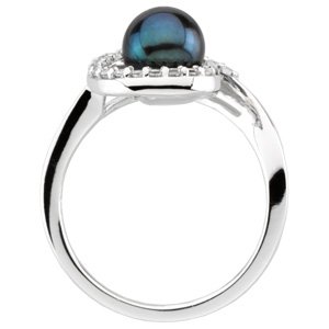 Platinum Cultured Black Akoya Pearl & 1/4 CTW Natural Diamond Ring