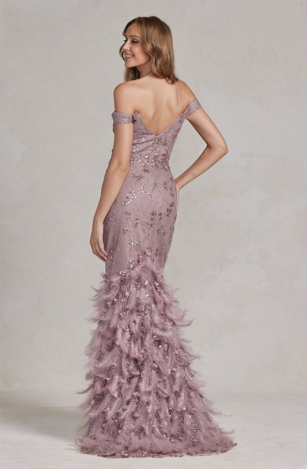 Off The Shoulder Feathers Embellished Long Red Carpet Gown w/ V-Back NXC1106