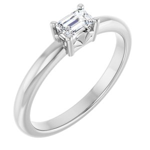 14K White Gold 4.5x3 mm Emerald Ring Mounting