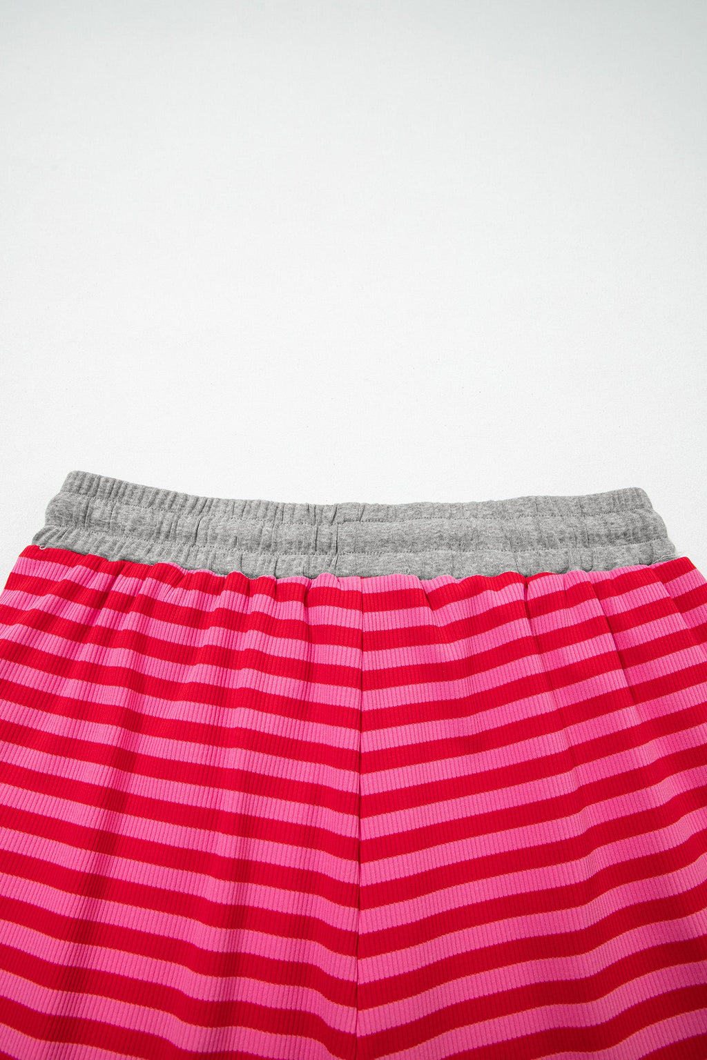 Stripe Contrast Elastic Waist Ribbed Shorts