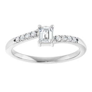 Platinum 4x3 mm Emerald Accented Bypass Ring Mounting – image 5