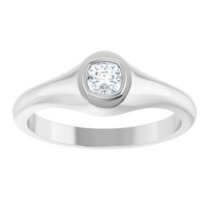 18K White Gold 4x4 mm Cushion Bezel-Set Ring Mounting – image 5