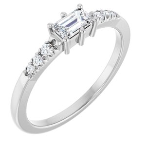 10K White Gold 5x3 mm Emerald Ring Mounting