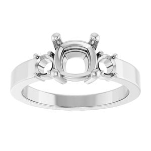 14K X1 White Gold 6.5x6.5 mm Cushion Ring Mounting – image 6