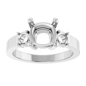 18K White Gold 7.5x7.5 mm Cushion Ring Mounting – image 6