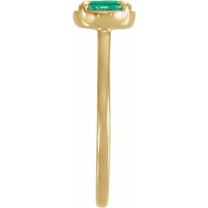 14K Yellow Gold Lab-Grown Emerald Claw-Prong Bezel-Style Ring – image 3