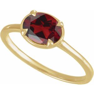 10K Yellow Gold Natural Mozambique Garnet Claw-Prong Bezel-Style Ring – image 4