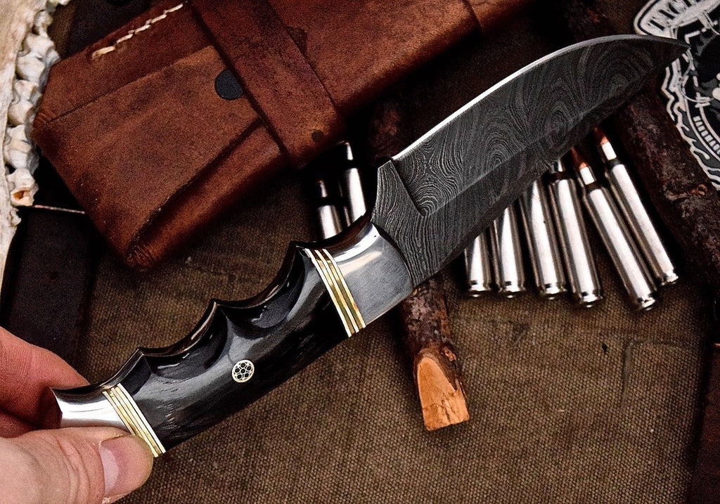 Custom Handmade Deer Hunting Knife with Damascus Steel Blade