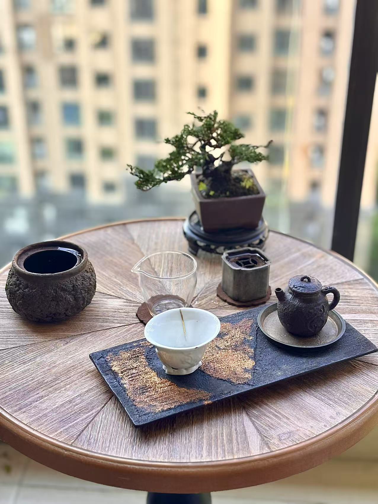 Wooden End Tables Retro Side Table French Country Accent Coffee Side Table Modern Small Round Tea Table Pedestal Side End Table for Living Room Household Restaurant Homestay