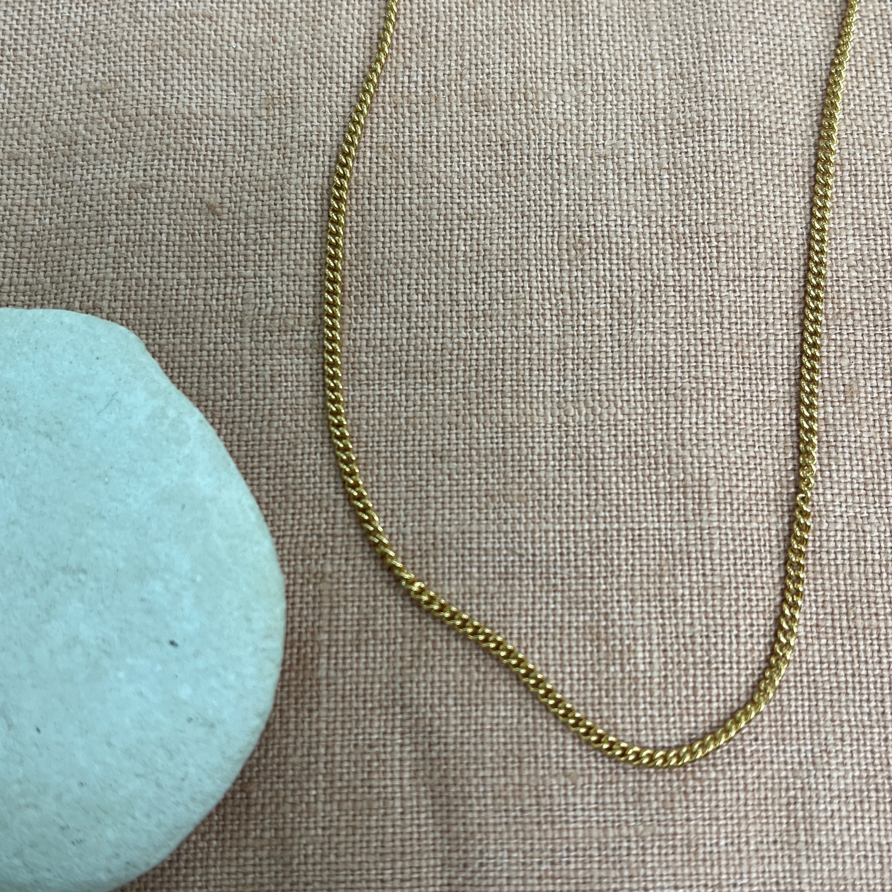 CURB CHAIN CHOKER NECKLACE