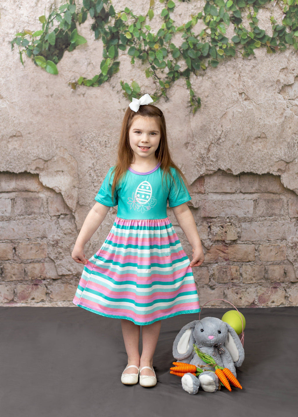Eggcelent Short Sleeve Milk Silk Dress