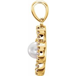 14K Yellow Gold Cultured White Freshwater Pearl & 1/6 CTW Natural Diamond Clover Clover Pendant