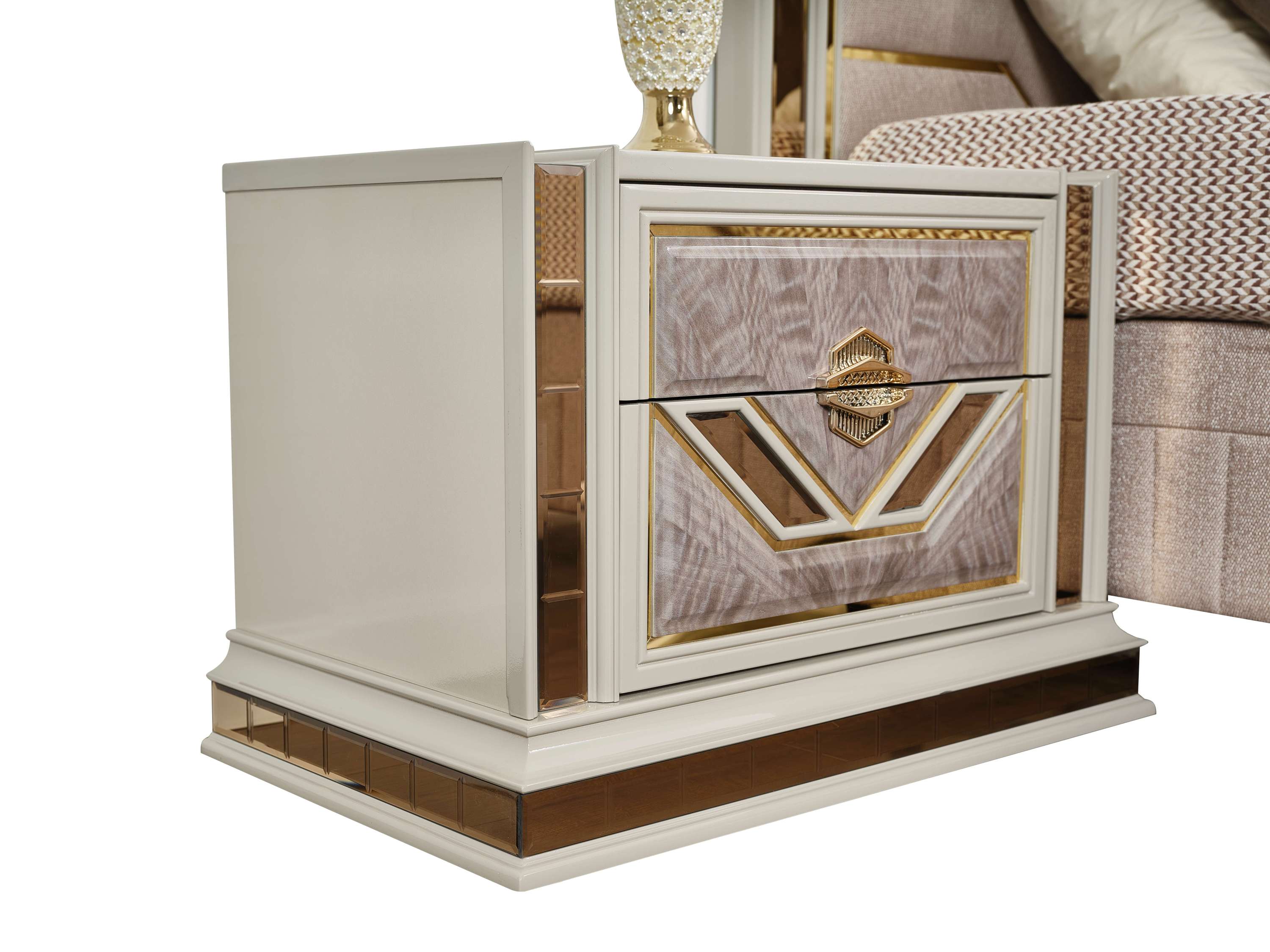 Omari Modern Style 4 Pc Queen Upholstered Bedroom Set Made with Wood and Gold Accents in Beige (CA Inventory)