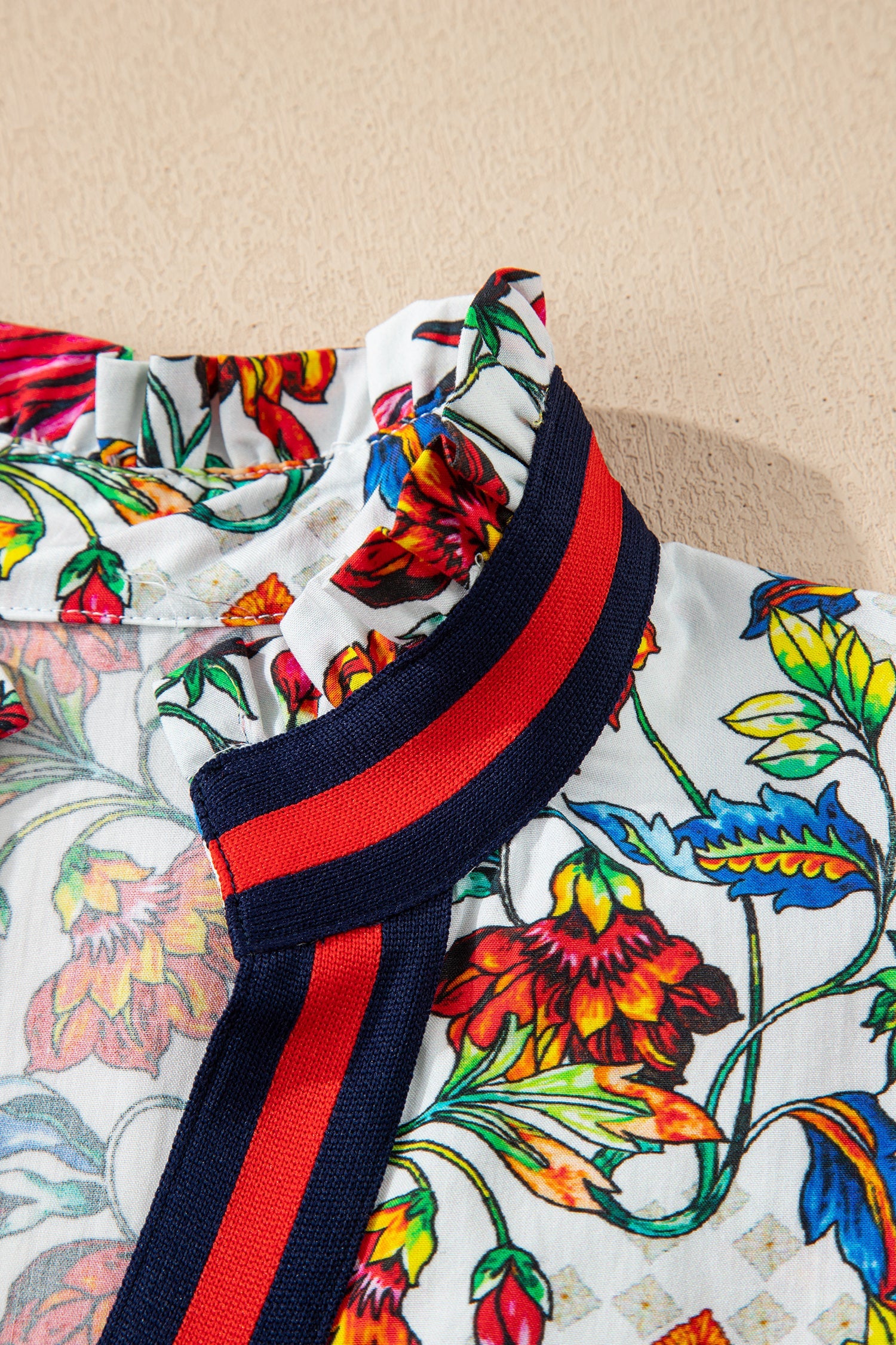 Floral Contrast V-Neck Puff Sleeve Blouse