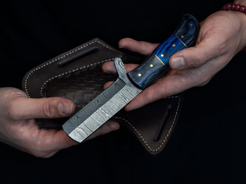 Damascus Bull Cutter Knife – Handcrafted 256-Layer Blade