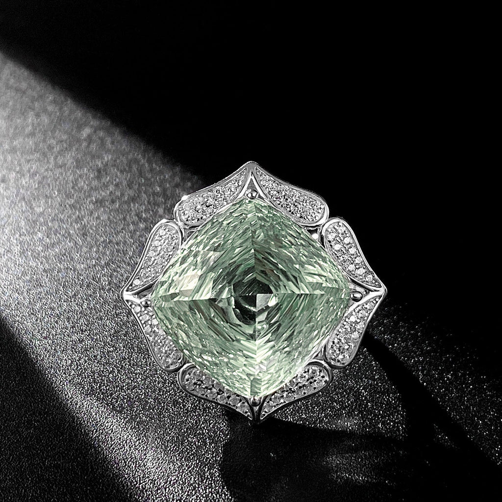 Ins Wind Luxury Crystal Ring Femininity Silver Set With Large Natural Green Crystal