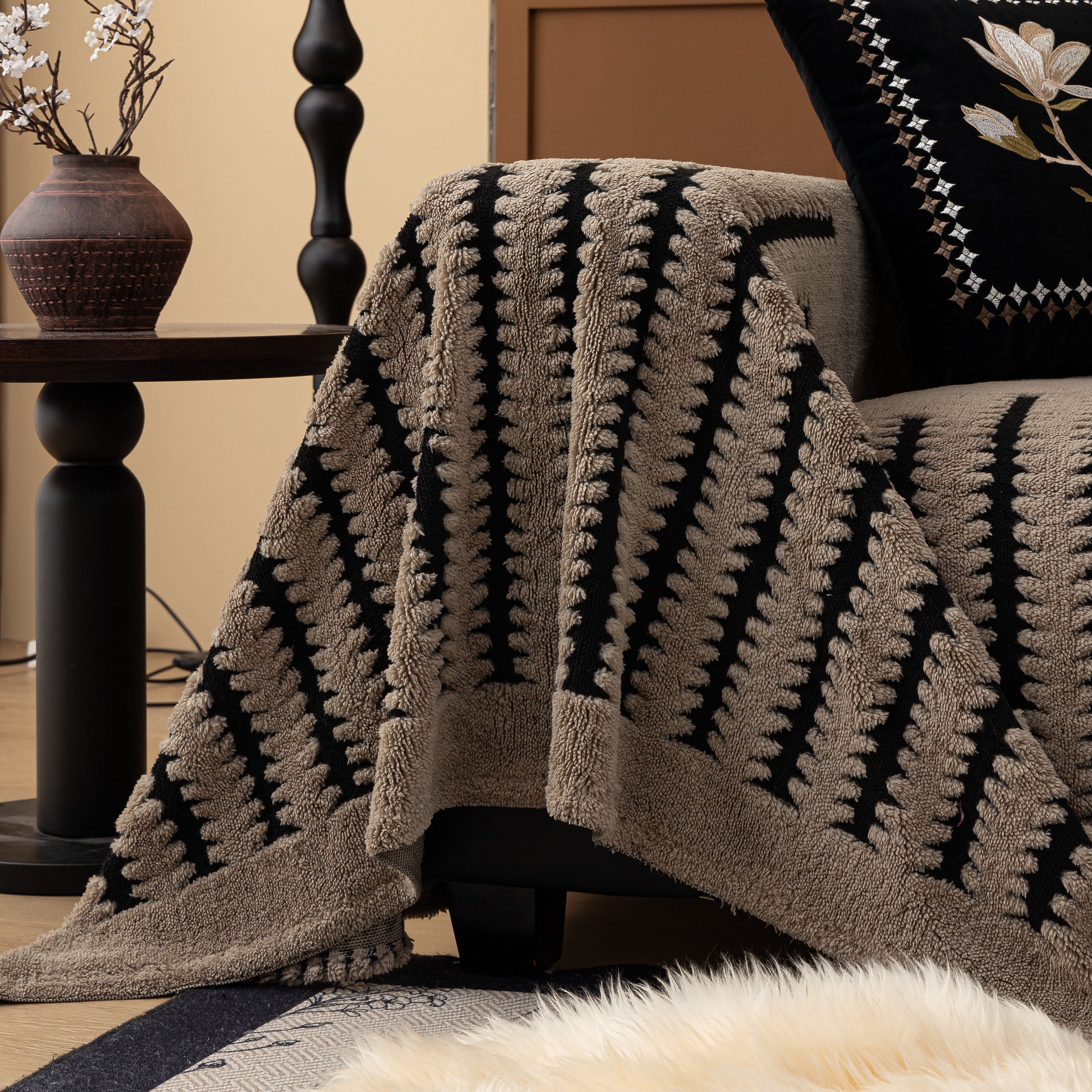 Jacquard Fleece Throw Blanket for Couch Plush Fuzzy Cozy Soft Blankets and Throws for Sofa