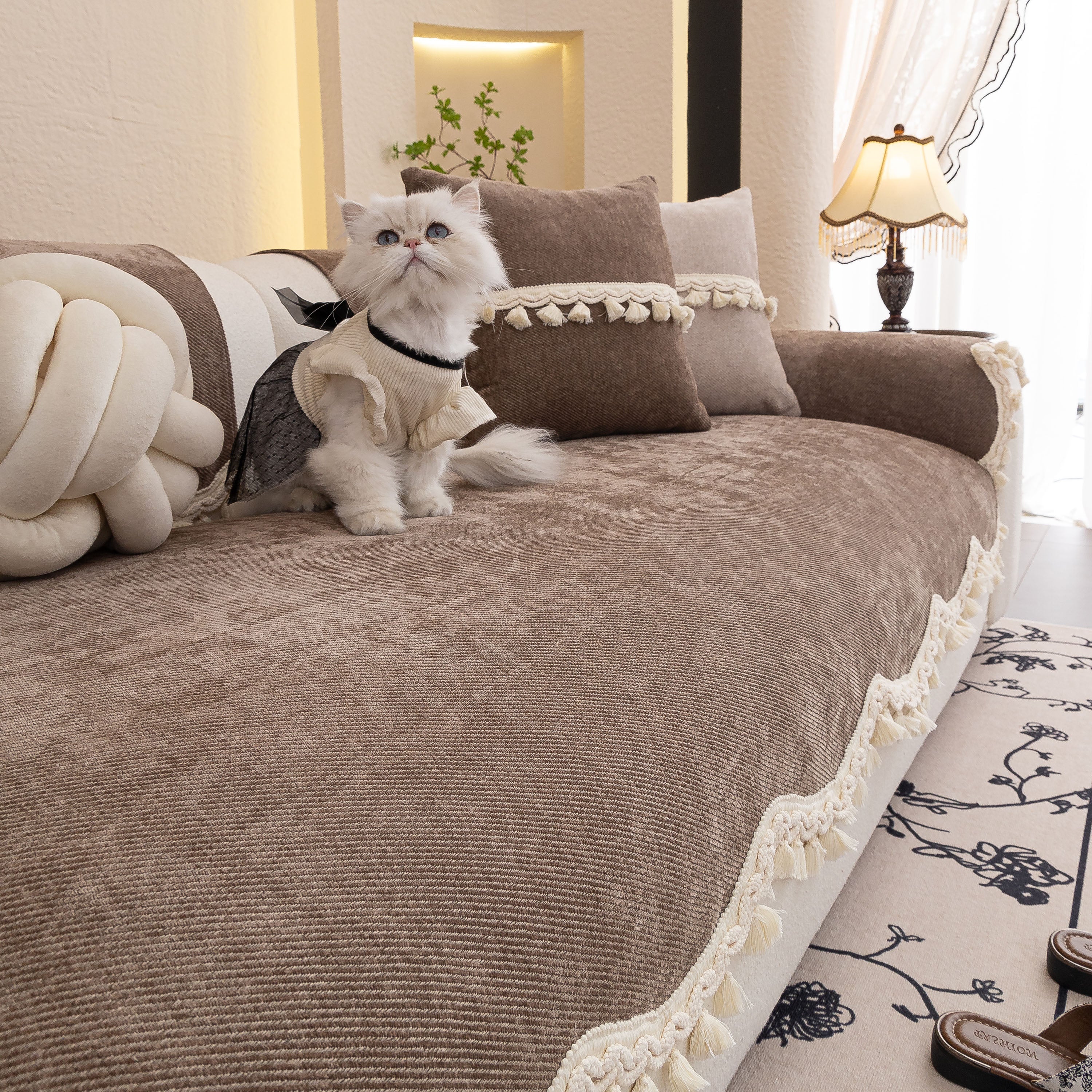 Chenille Sofa Cover Towel – Non-Slip, Washable Pets Couch Protector with Tassels
