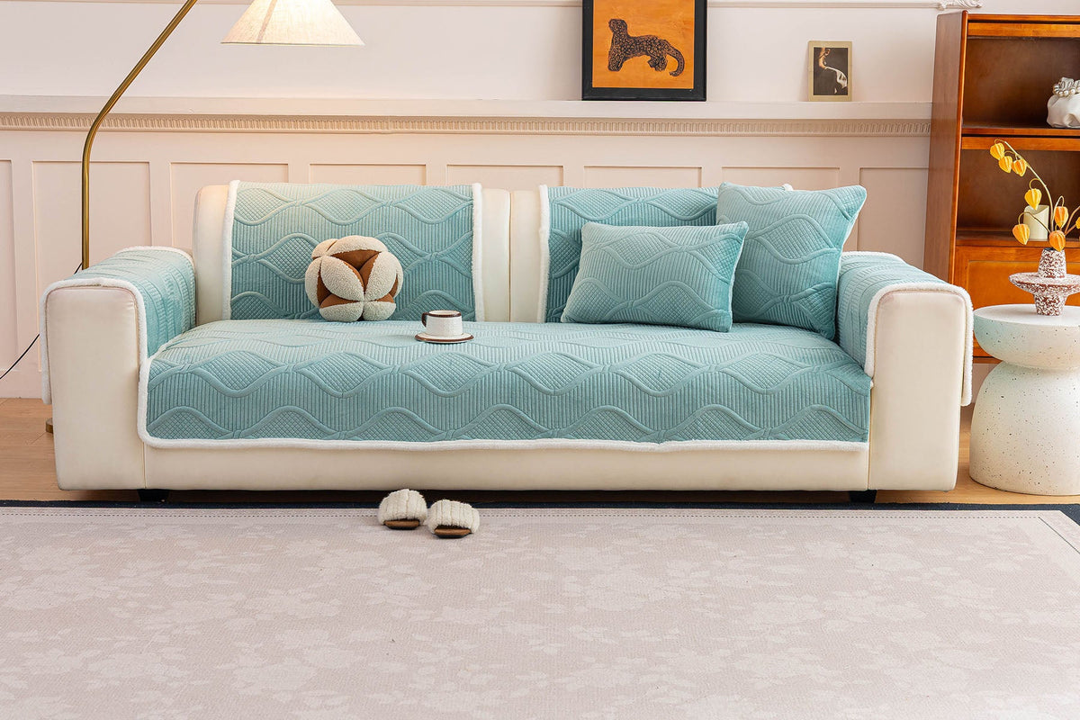 Thickened Crystal Velvet Sofa Cover, Non-Slip Quilted Couch Protector for Pets & Kids