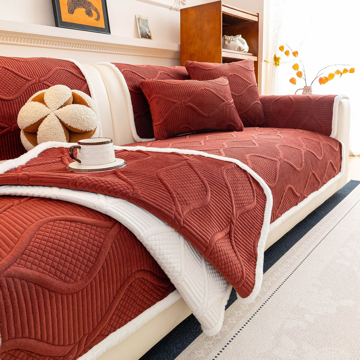 Thickened Crystal Velvet Sofa Cover, Non-Slip Quilted Couch Protector for Pets & Kids