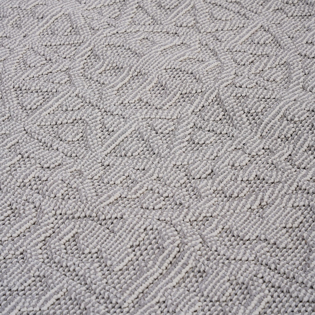 Guros - 8' X 10' Medallion Indoor / Outdoor Area Rug - White / Ivory