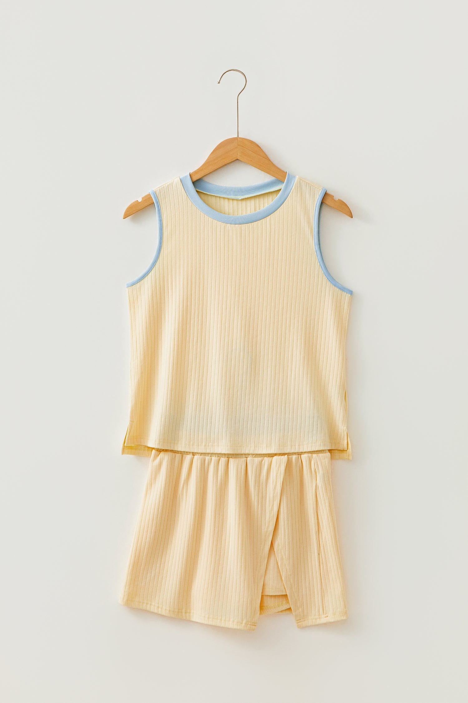 Contrast Trim Ribbed Tank & Split Skort Set