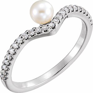 Platinum Cultured White Freshwater Cultured Pearl & 1/6 CTW Natural Diamond V Ring