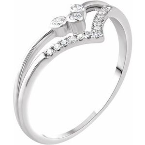 14K White Gold 1/10 CTW Natural Diamond V Ring
