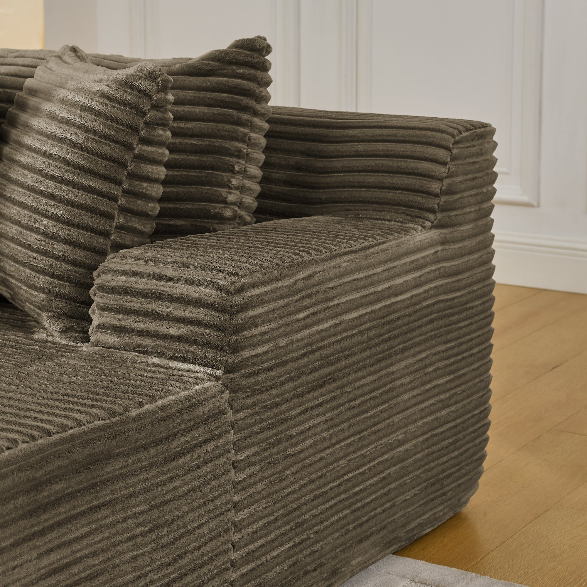 Two-seater lazy sofa lounge chair,Compressed sofa no assembly required, made of velvet fabric, fluffy modern lounge chair, used for indoor living rooms and bedrooms-Brown