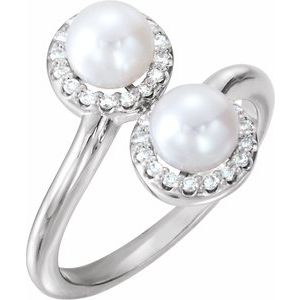 Platinum Cultured White Freshwater Pearl & 1/6 CTW Natural Diamond Ring