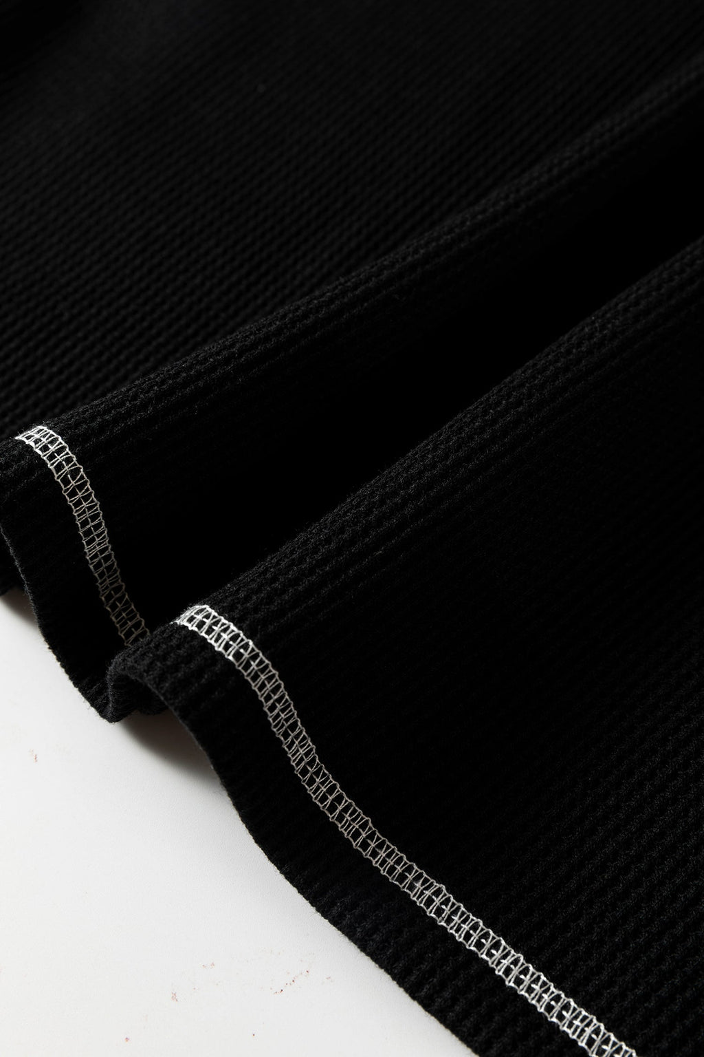 Waffle Textured Contrast Trim V-Neck Tee