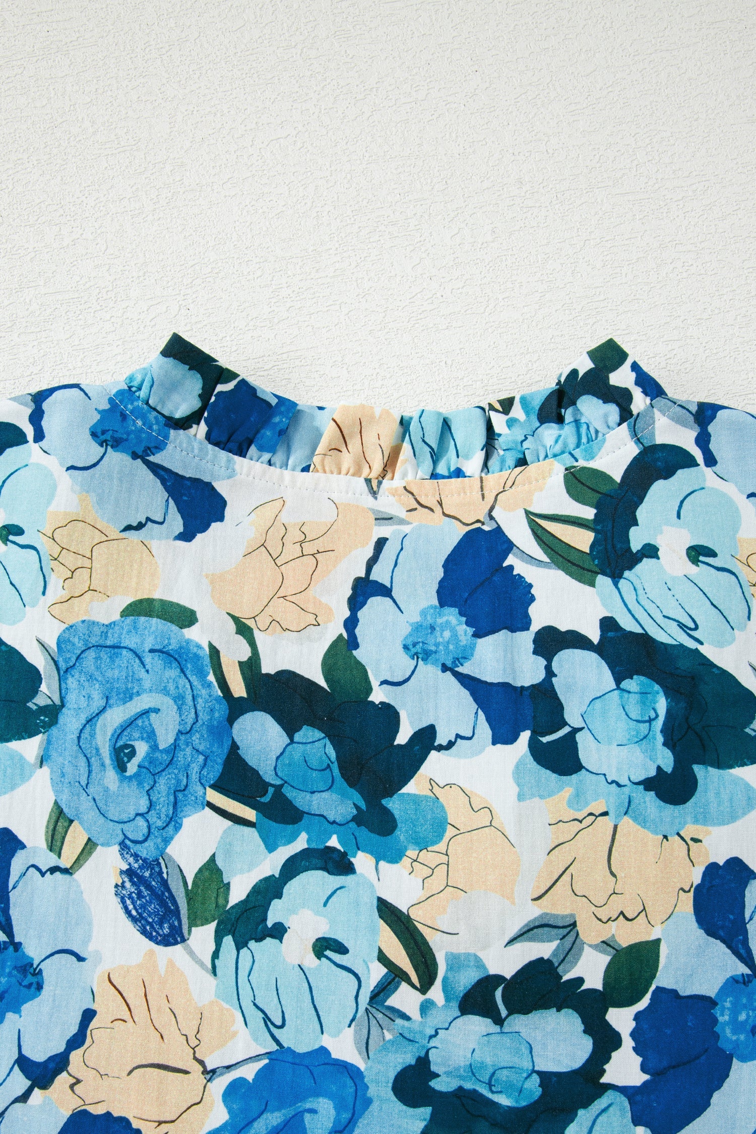Floral Puff Sleeve V-Neck Short Blouse