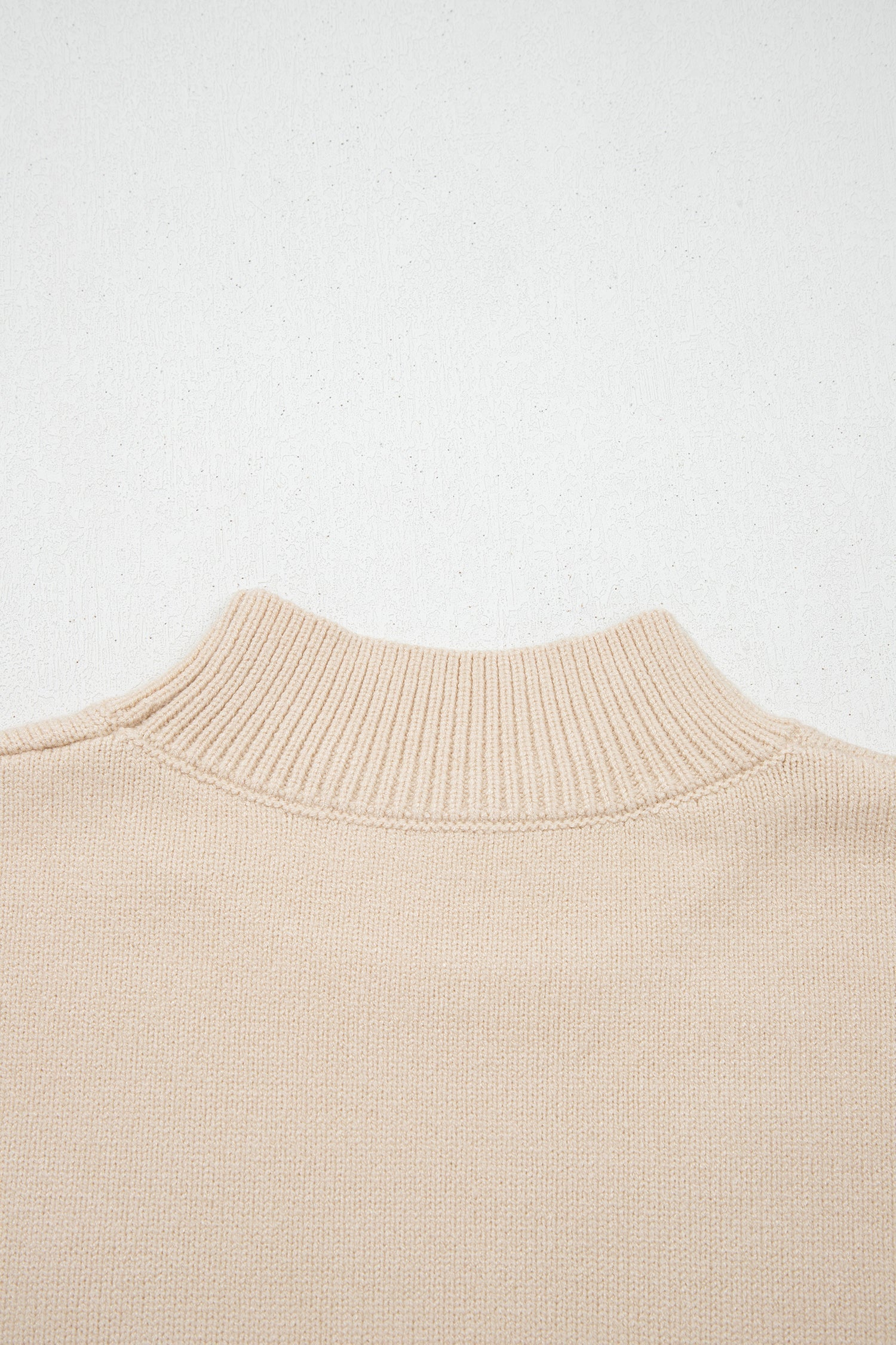 Western Corded Horseshoe Mock Neck Short Sleeve Sweater