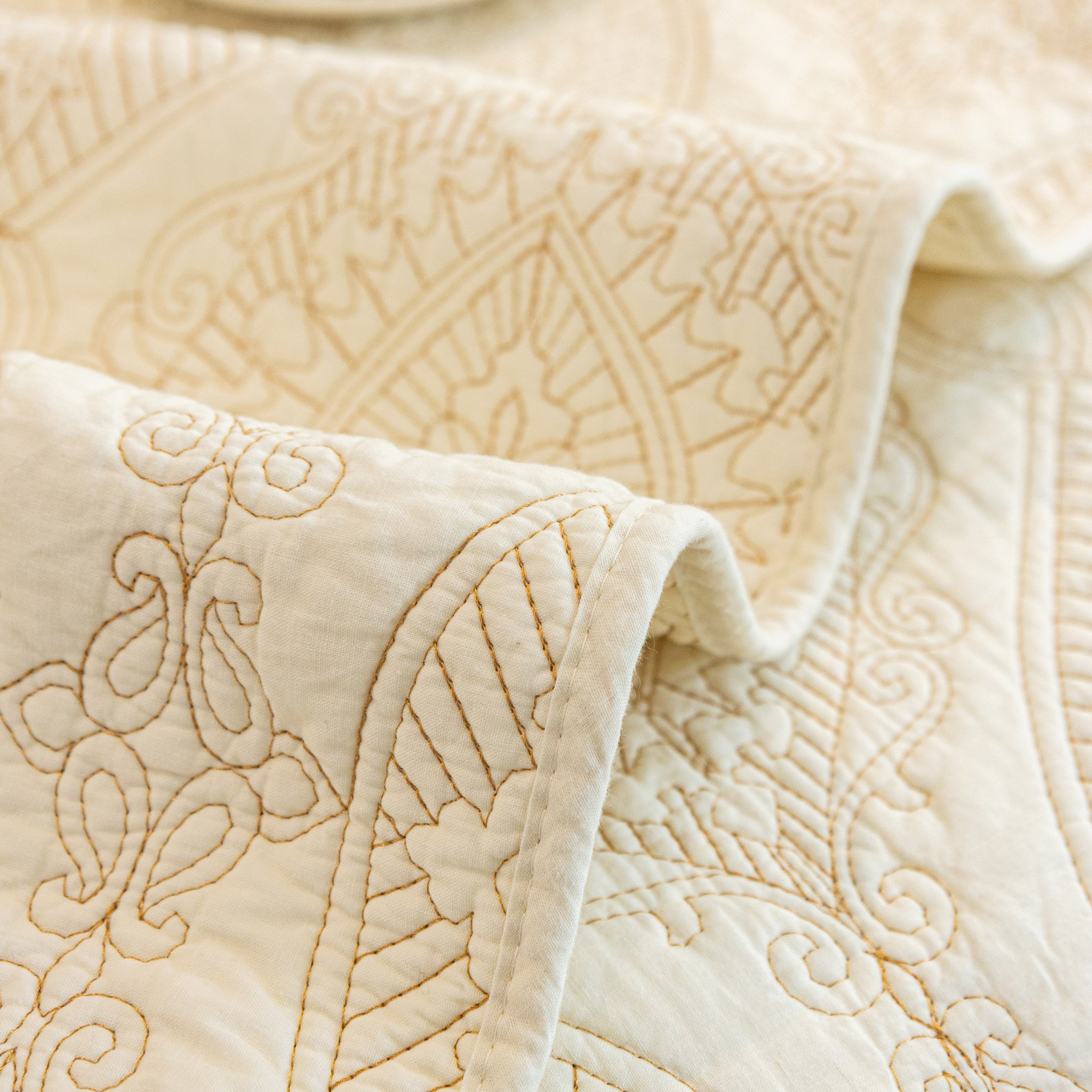 Baroque Sofa Cover – Quilted Cotton, Non-Slip, Washable with Ornate Embroidery