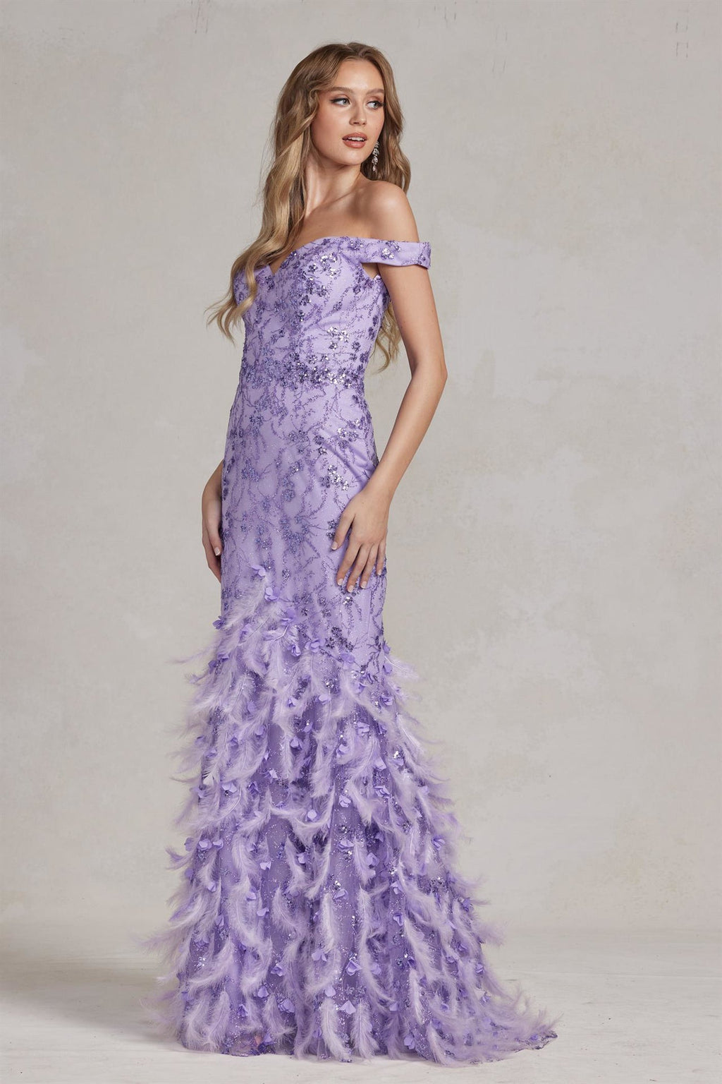 Off The Shoulder Feathers Embellished Long Red Carpet Gown w/ V-Back NXC1106