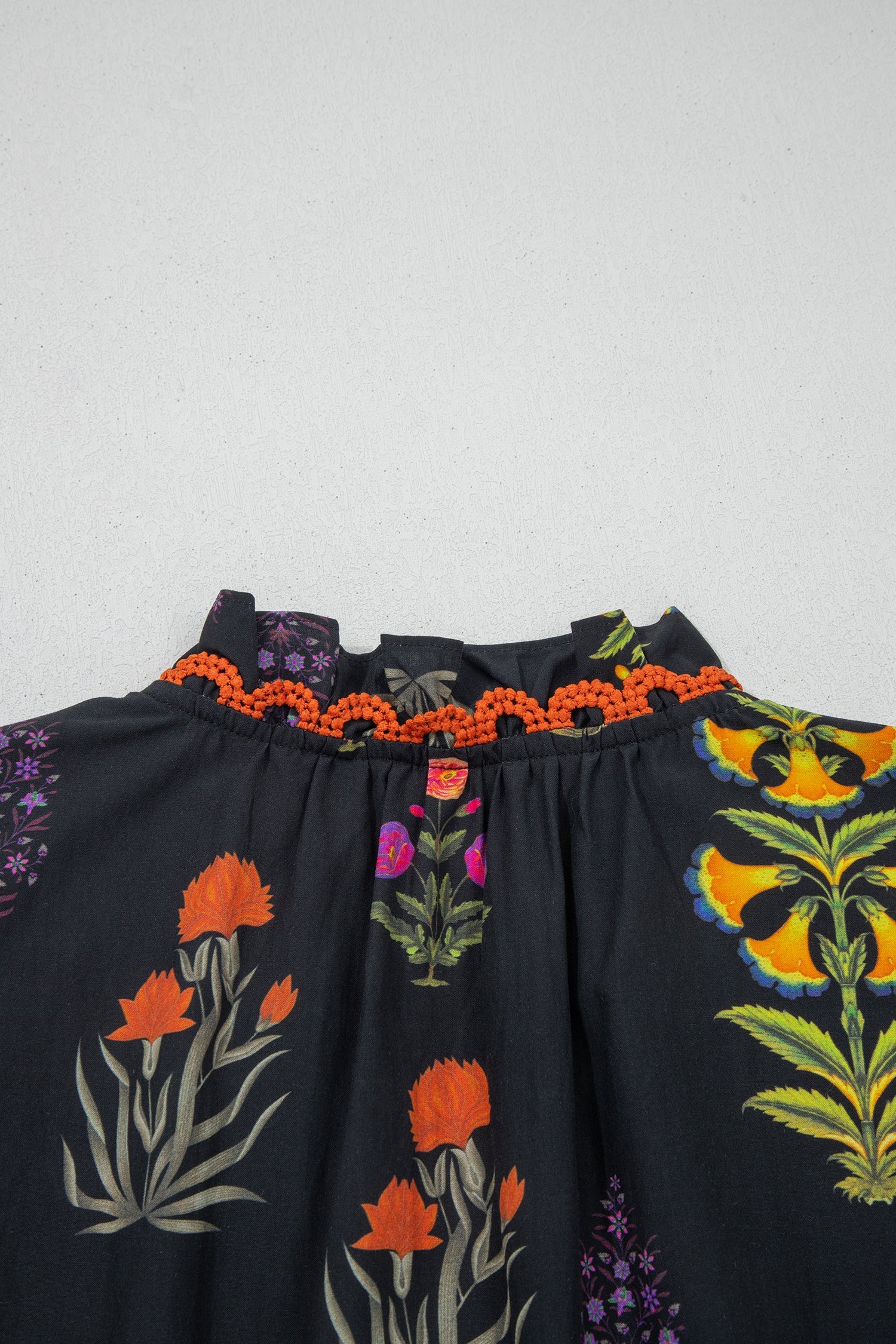 Floral Lace Trim V-Neck Frilled Short Sleeve Shirt