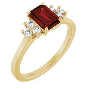 10K Yellow Gold Natural Mozambique Garnet and 1/6 CTW Lab-Grown Diamond Ring