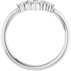 Platinum 1/4 CTW Natural Diamond Graduated V Ring