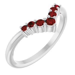 Sterling Silver Natural Mozambique Garnet Graduated V Ring