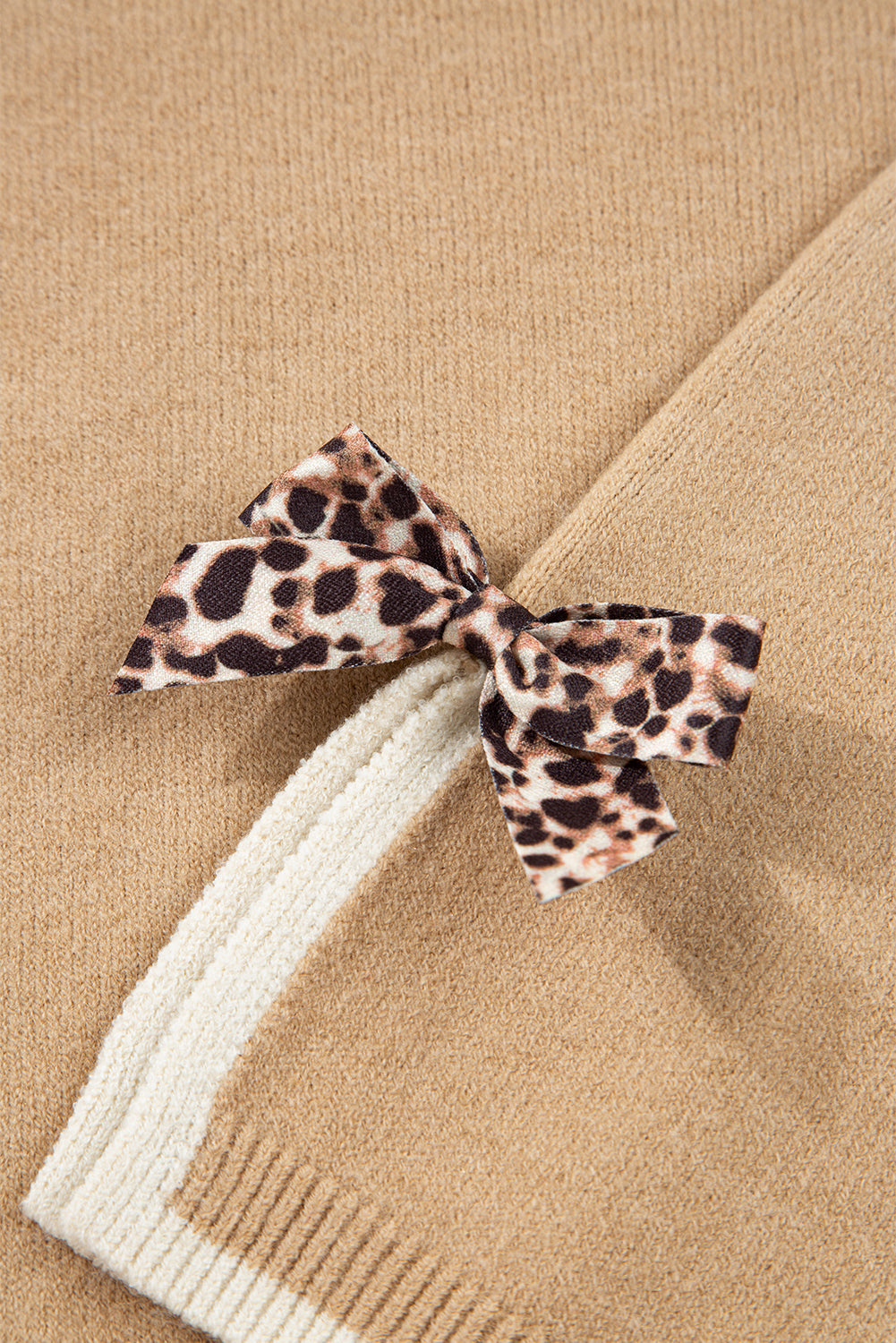 Racing Red Leopard Bow Decor Split Cuffs Contrast Trim Sweater