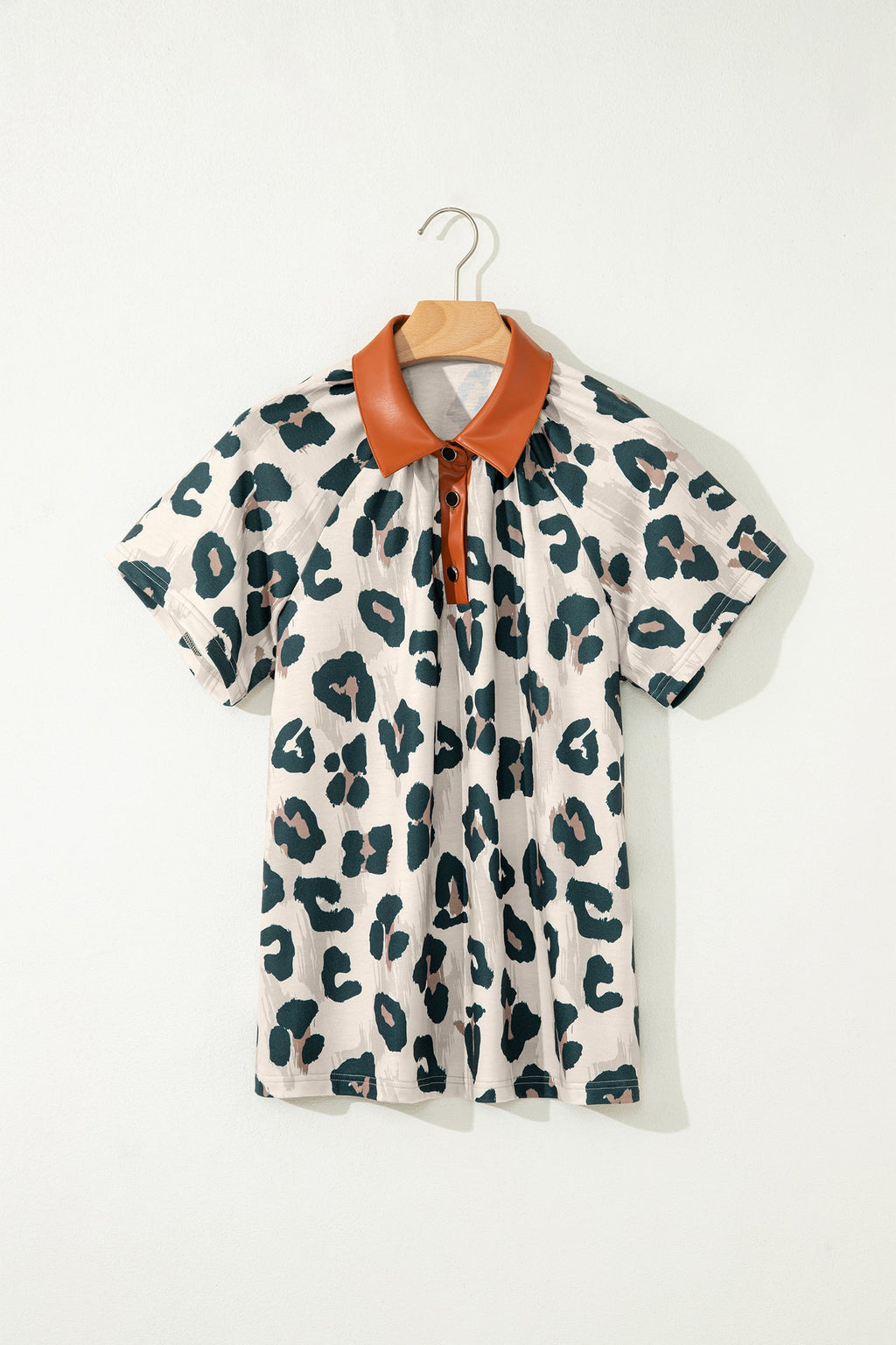 Leopard Buttoned Contrast Collar Short Sleeve Blouse