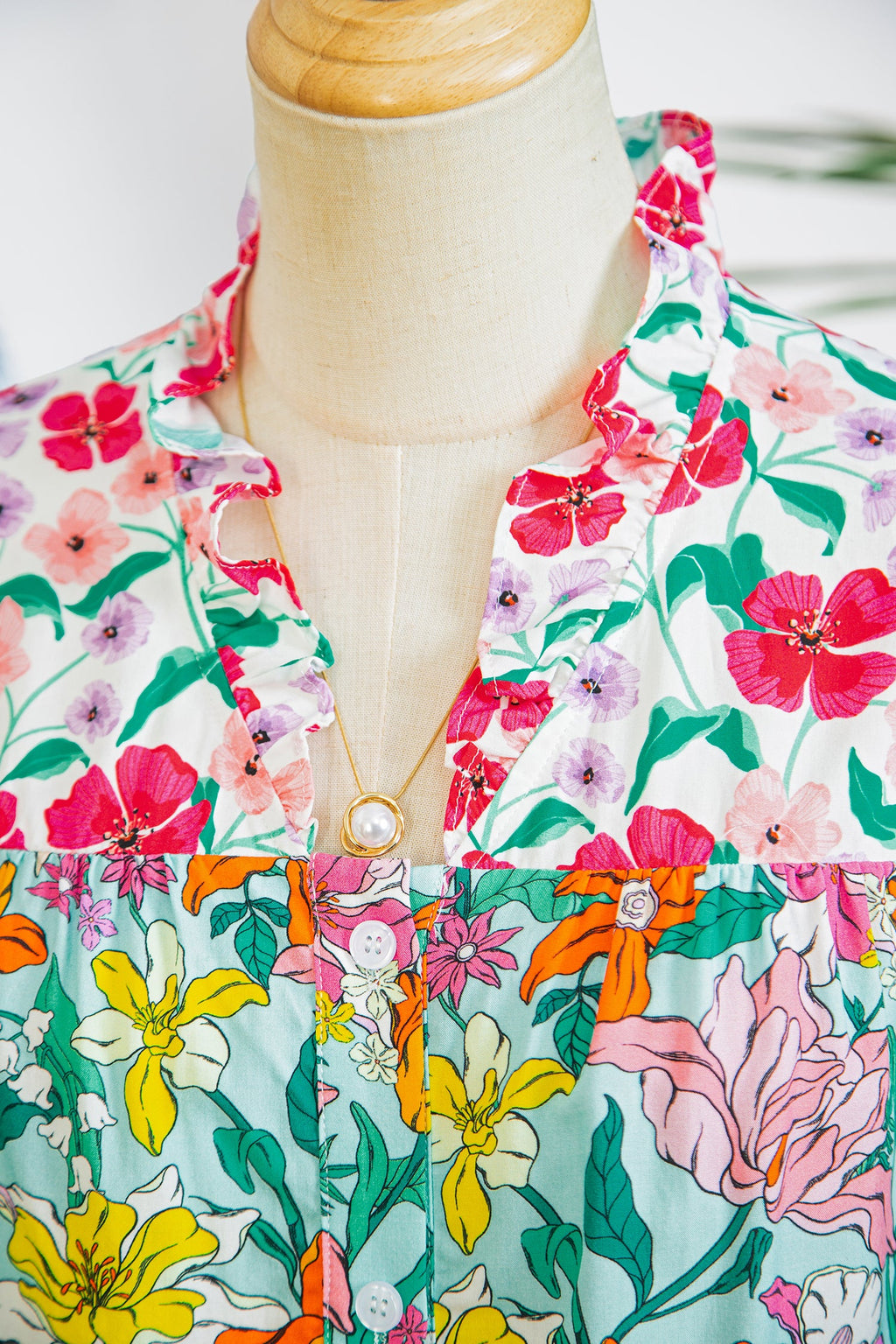 Floral Flutter Sleeve Split Neck Buttoned Blouse