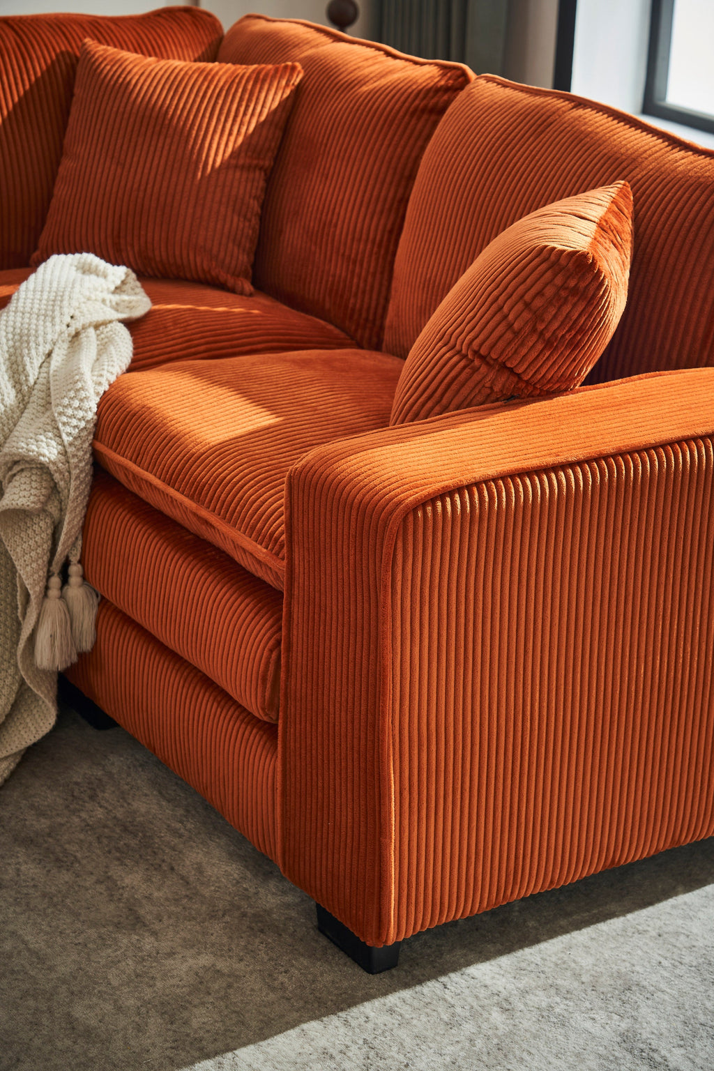 Modern U Shaped 6-seat Sectional Sofa Couch with one Ottoman and three toss pillows ,Modular Sofa for Living Room,Corduroy sofa