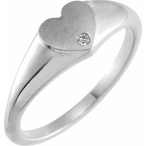14K White Gold Natural White Sapphire Heart Signet Ring