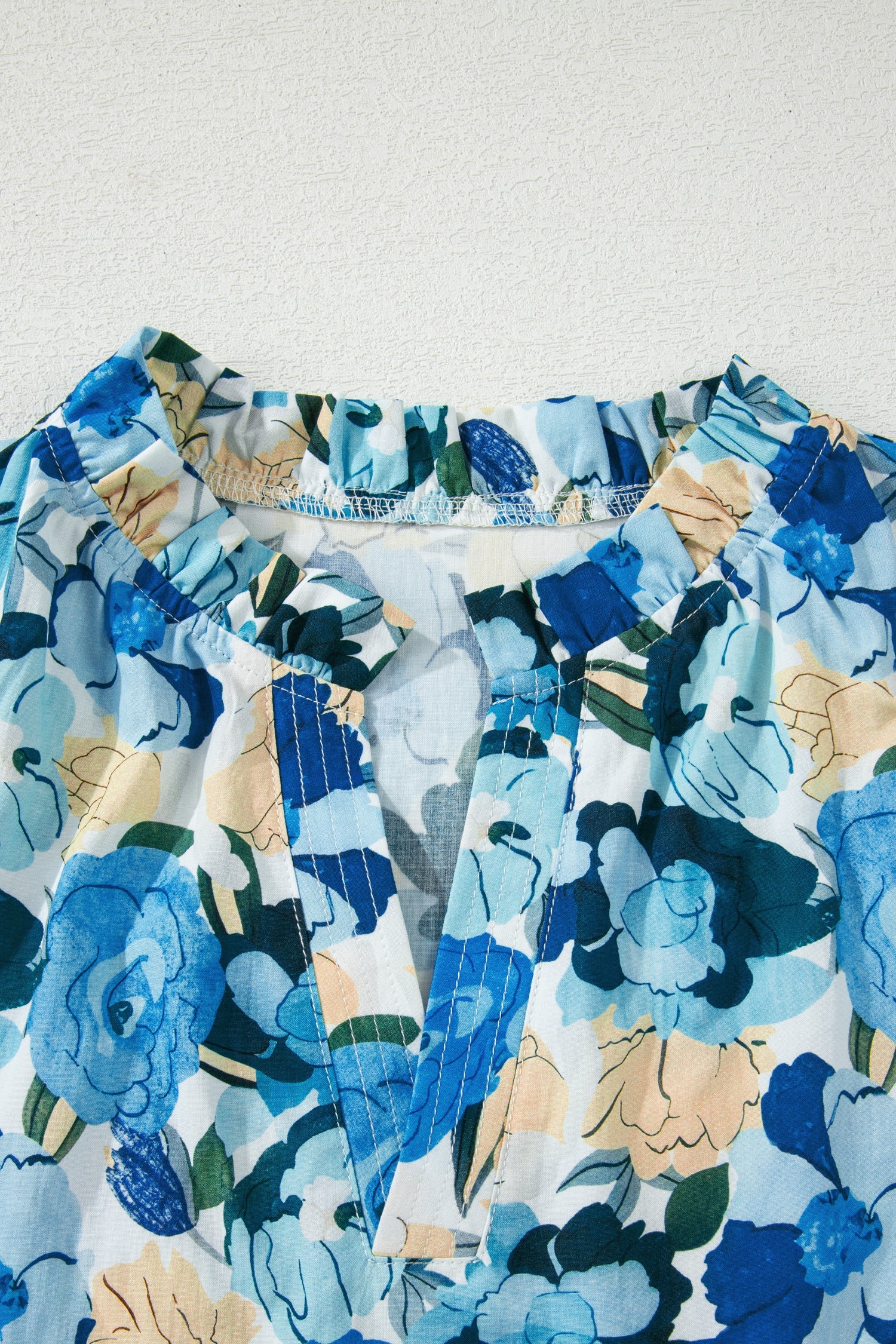 Floral Puff Sleeve V-Neck Short Blouse