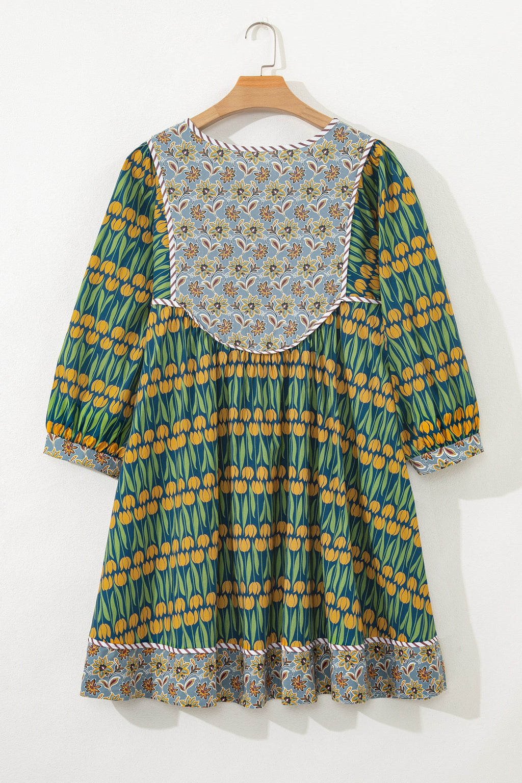 Plus Size Floral Stripe Trim 3/4 Sleeve Mini Dress